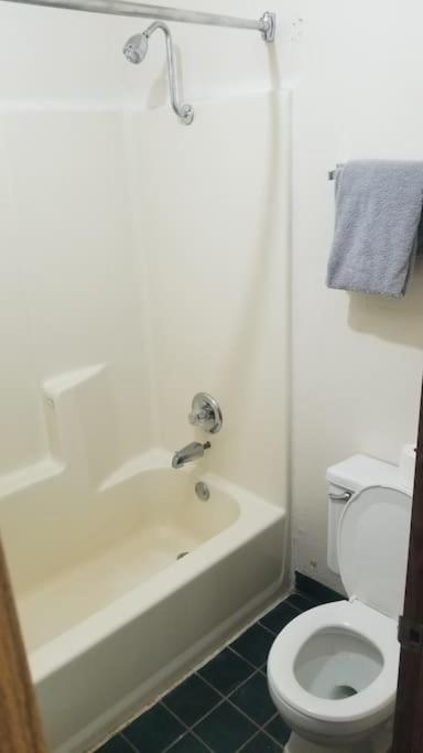 Hotel King Bed Room 236 Booking Stillwater Esterno foto